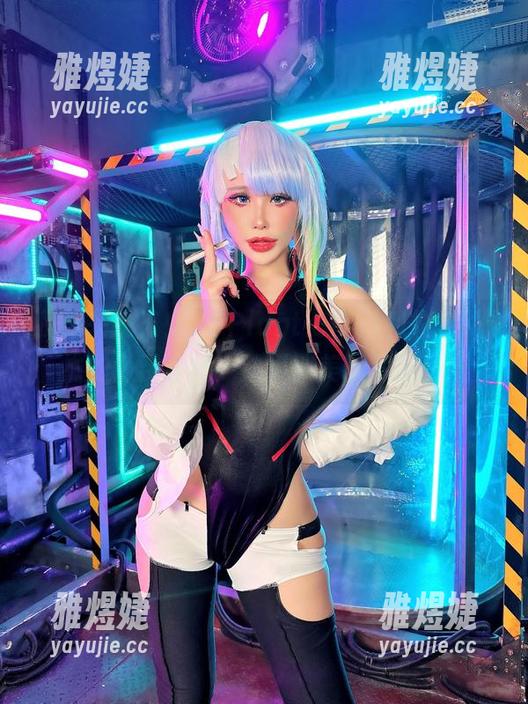我是来找花リリ(Plant Lily)和约尔·福杰的免费写真，结果被美貌震撼了！